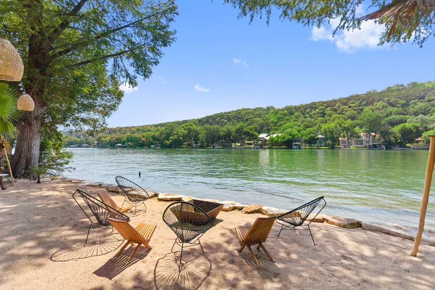 Cross Lake Hideaway Austin vacation rental photo 5