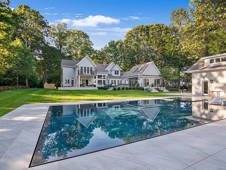 Fox Retreat luxury vacation rental in Hamptons