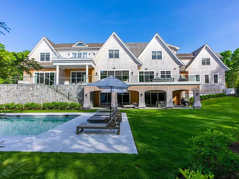 Hampton House luxury vacation rental in Hamptons