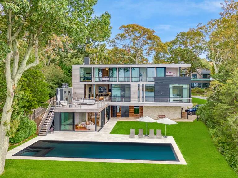 Montague luxury vacation rental in Hamptons