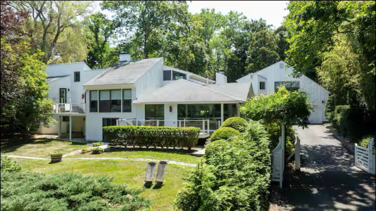 Noyack Bay luxury vacation rental in Hamptons