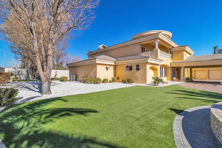 Vegas Outpost Las Vegas vacation rental photo 4