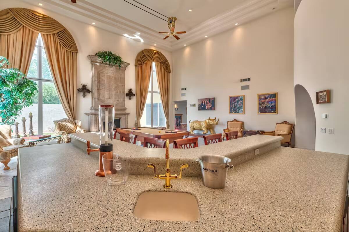 Vegas Outpost Las Vegas vacation rental photo 17
