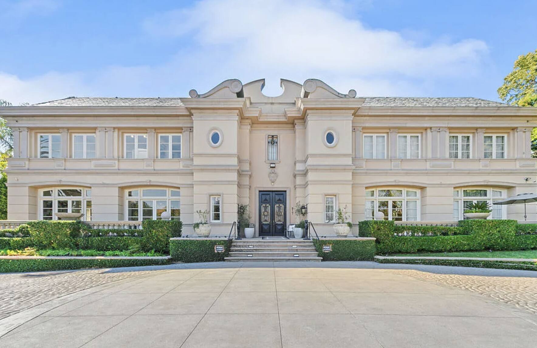 Embassy luxury vacation rental in Los Angeles