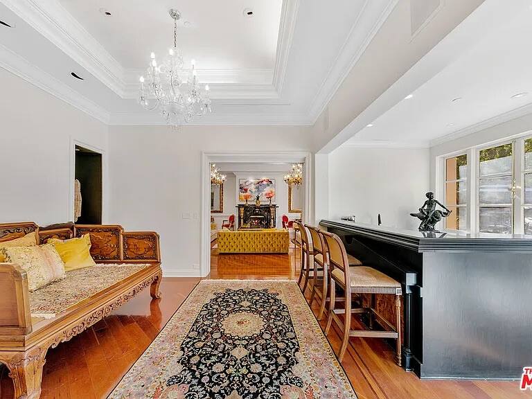 Embassy Los Angeles vacation rental photo 33