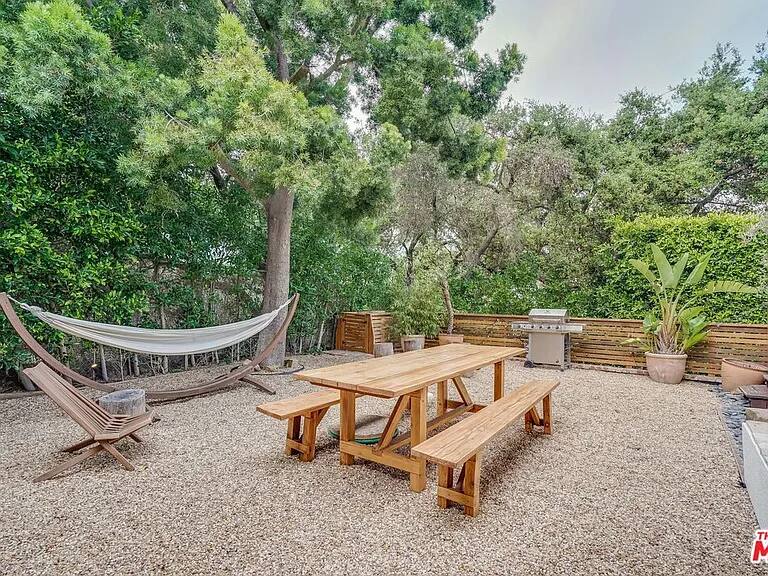 Fairfield Hideaway Los Angeles vacation rental photo 25