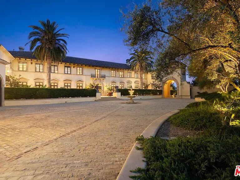 Gagganeau Chateau luxury vacation rental in Los Angeles