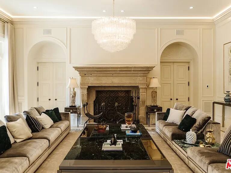 Gagganeau Chateau Los Angeles vacation rental photo 14