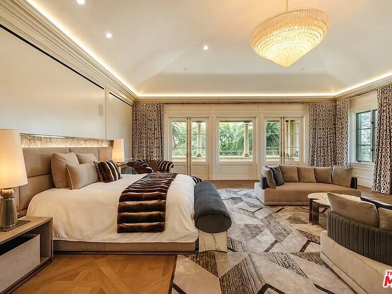Gagganeau Chateau Los Angeles vacation rental photo 30