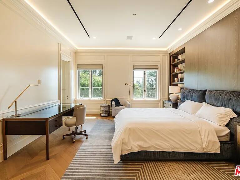 Gagganeau Chateau Los Angeles vacation rental photo 41