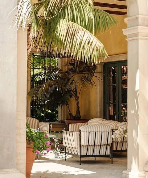 Gagganeau Chateau Los Angeles vacation rental photo 48