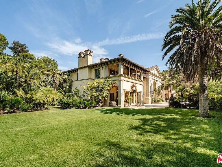 Gagganeau Chateau Los Angeles vacation rental photo 49