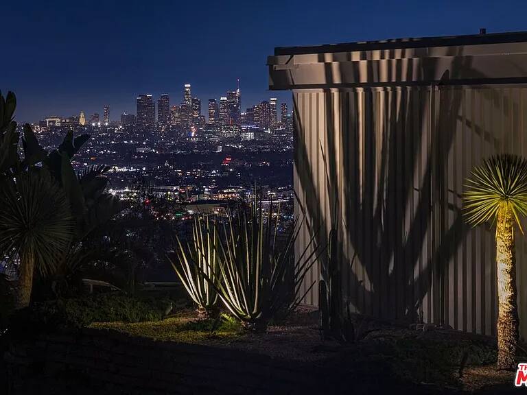 Koenig luxury vacation rental in Los Angeles