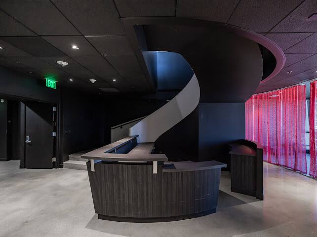 Neptune Noir Penthouse Los Angeles vacation rental photo 6