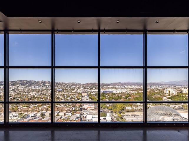 Neptune Noir Penthouse Los Angeles vacation rental photo 10