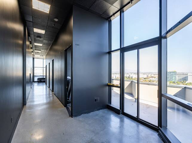 Neptune Noir Penthouse Los Angeles vacation rental photo 25