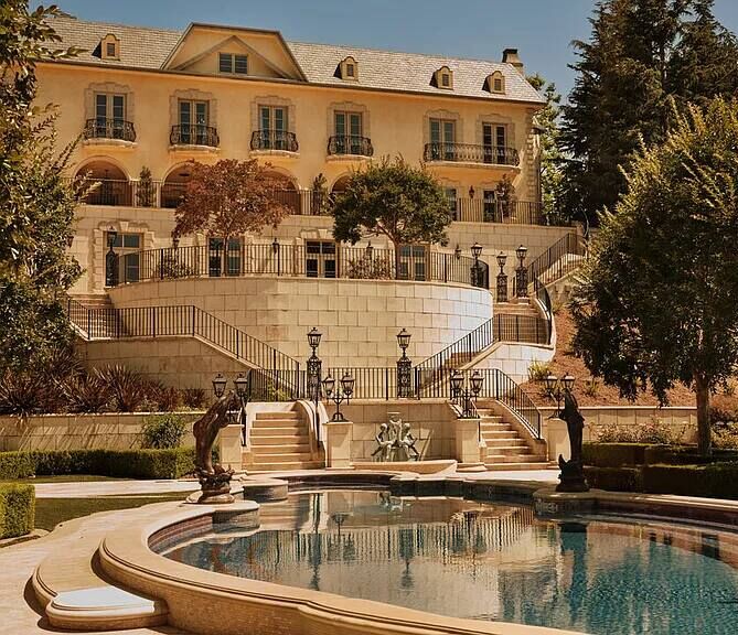 Skycloud luxury vacation rental in Los Angeles