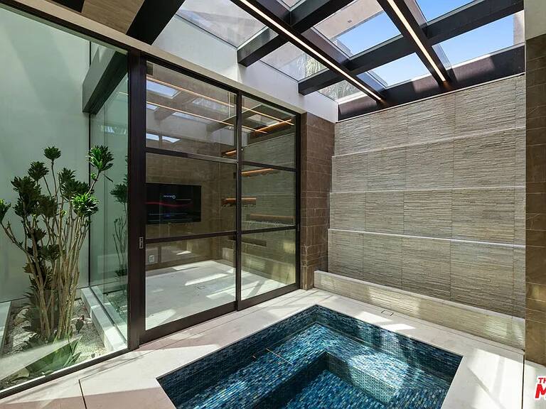 Carbon Haus Malibu vacation rental photo 25