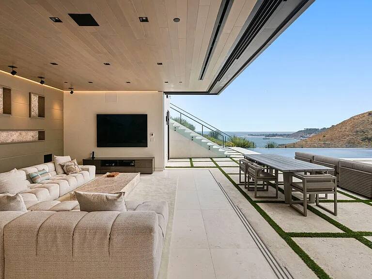 Carbon Haus Malibu vacation rental photo 34