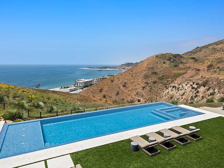 Carbon Haus Malibu vacation rental photo 37