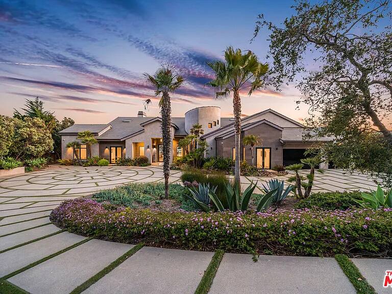 Ellis Retreat luxury vacation rental in Malibu