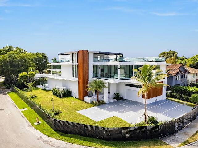 Beachfront Oasis Miami vacation rental photo 6