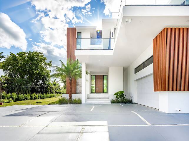 Beachfront Oasis Miami vacation rental photo 9