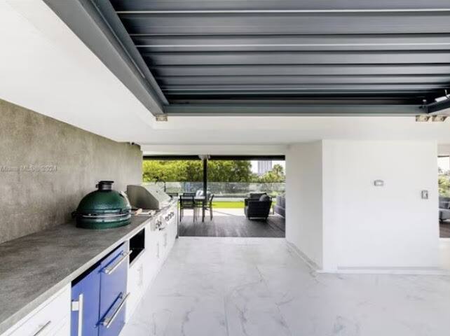 Beachfront Oasis Miami vacation rental photo 10