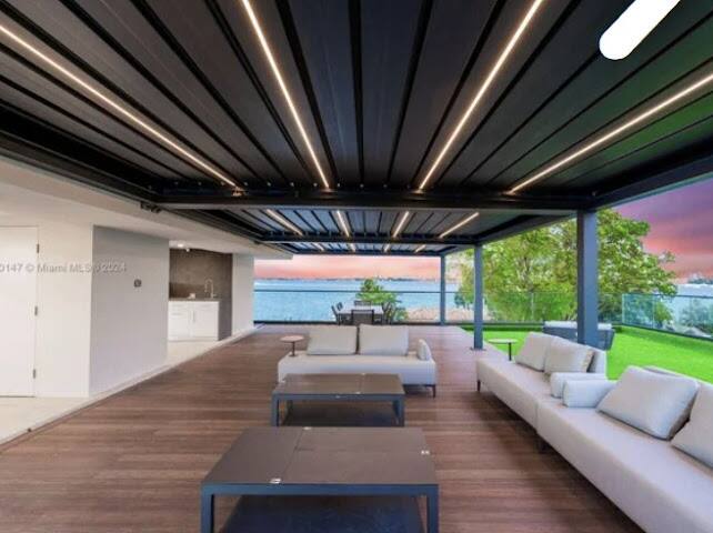 Beachfront Oasis Miami vacation rental photo 18