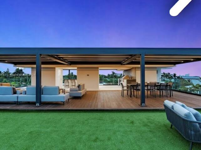 Beachfront Oasis Miami vacation rental photo 23