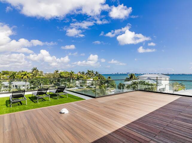 Beachfront Oasis Miami vacation rental photo 26