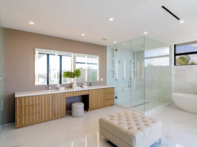 Beachfront Oasis Miami vacation rental photo 35