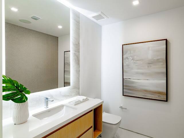 Beachfront Oasis Miami vacation rental photo 50