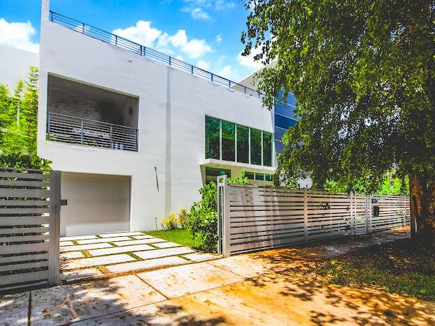 Iqo luxury vacation rental in Miami