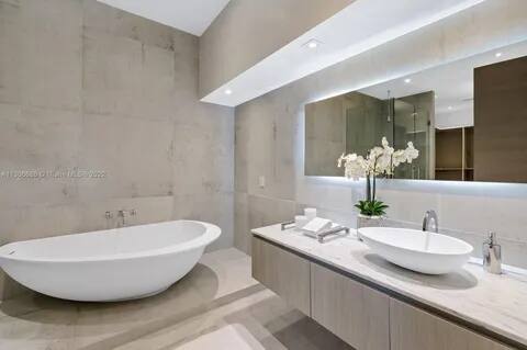 Sunset Miami luxury vacation rental in Miami