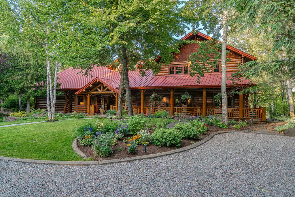 Big Fork luxury vacation rental in Montana