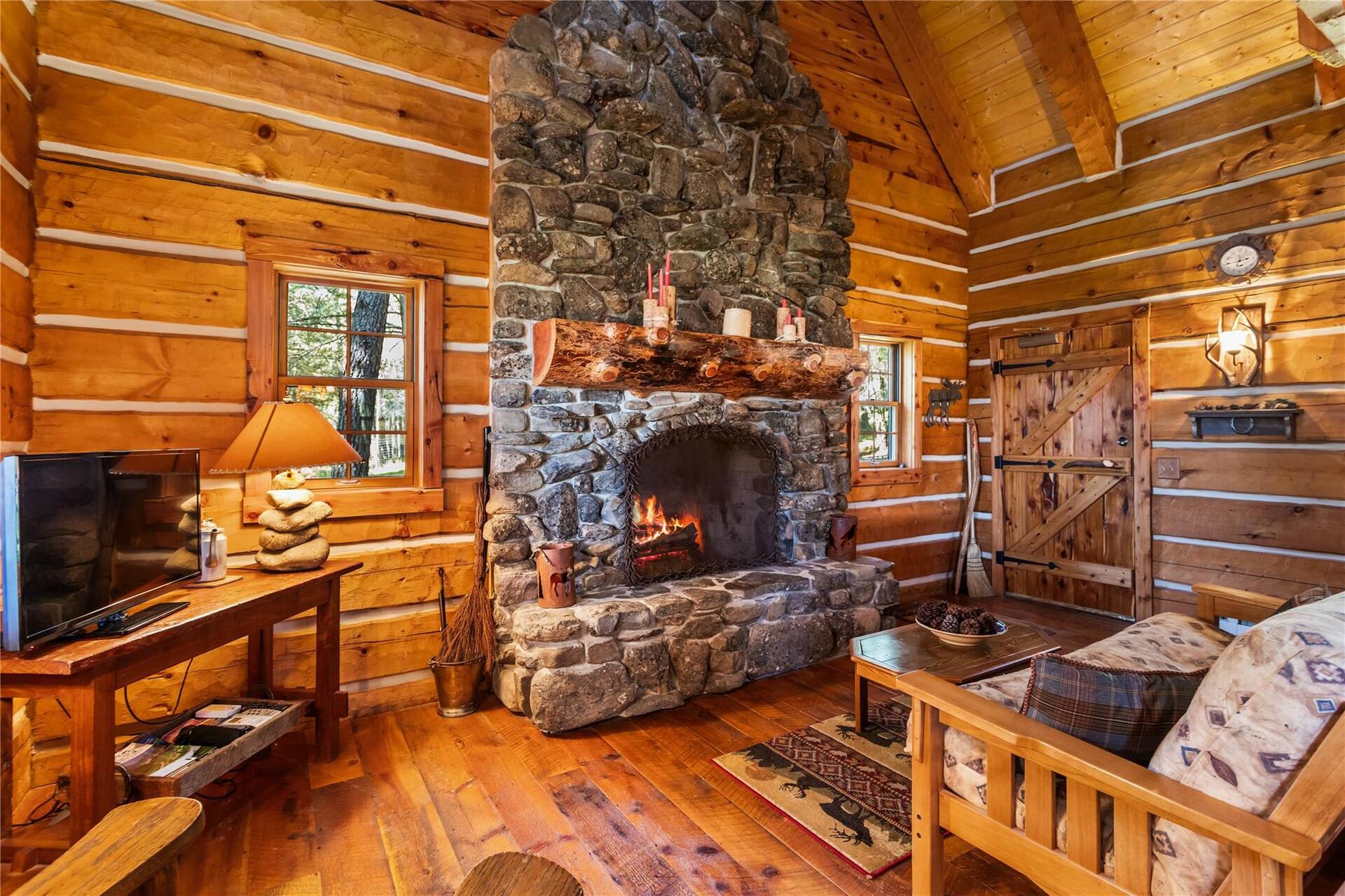 Elk Lake Lodge Montana vacation rental photo 7