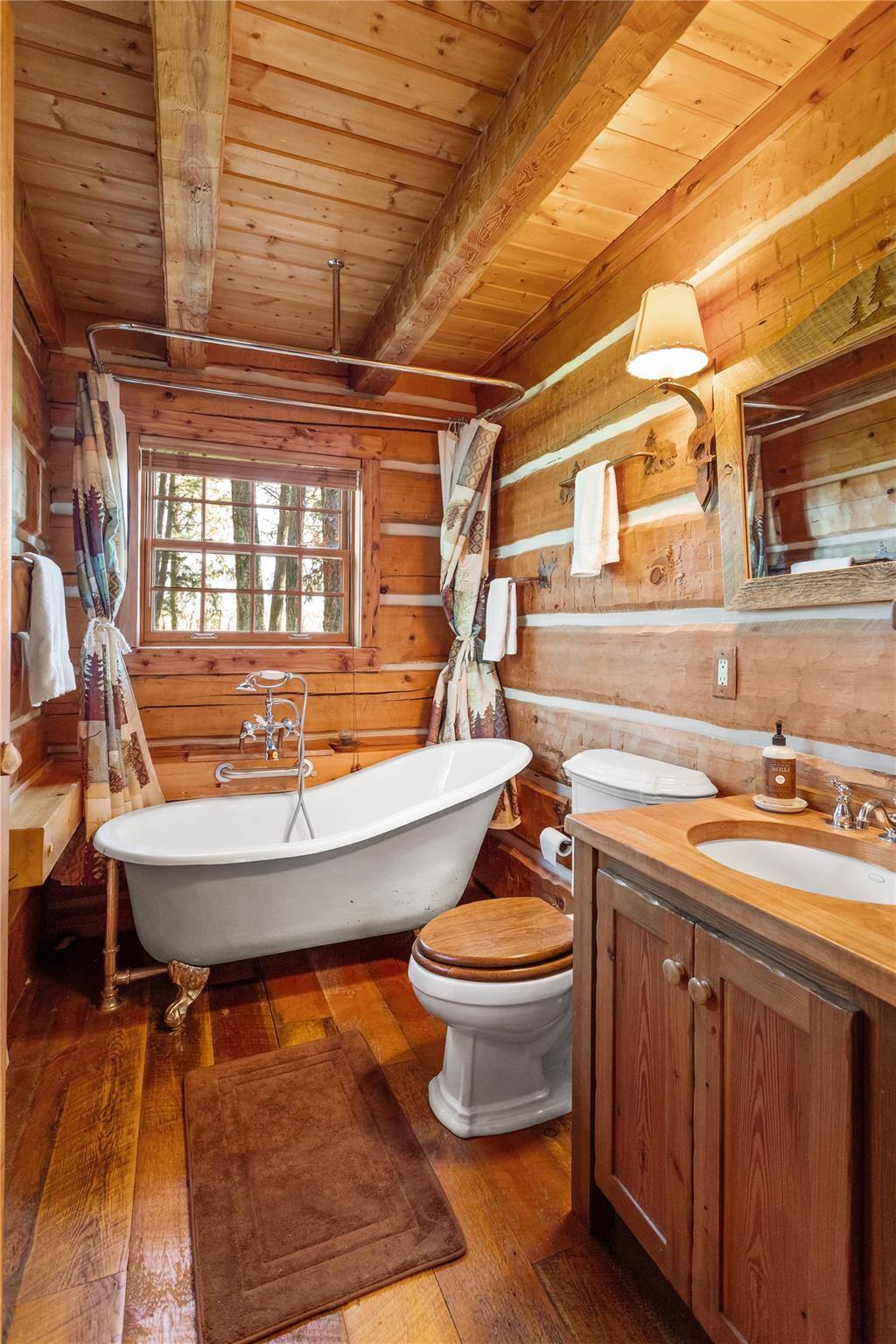 Elk Lake Lodge Montana vacation rental photo 9