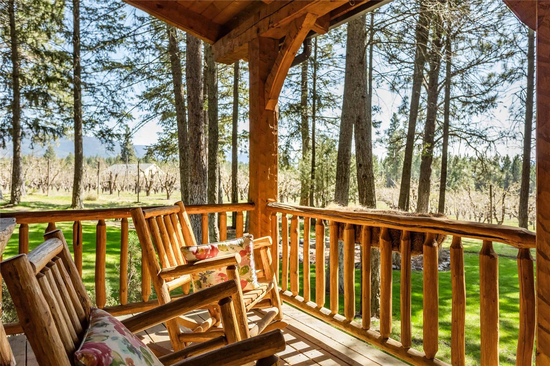 Elk Lake Lodge Montana vacation rental photo 12