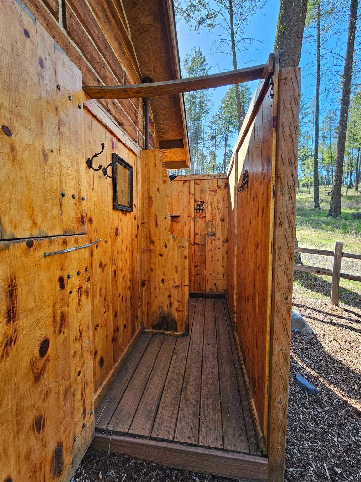 Elk Lake Lodge Montana vacation rental photo 39