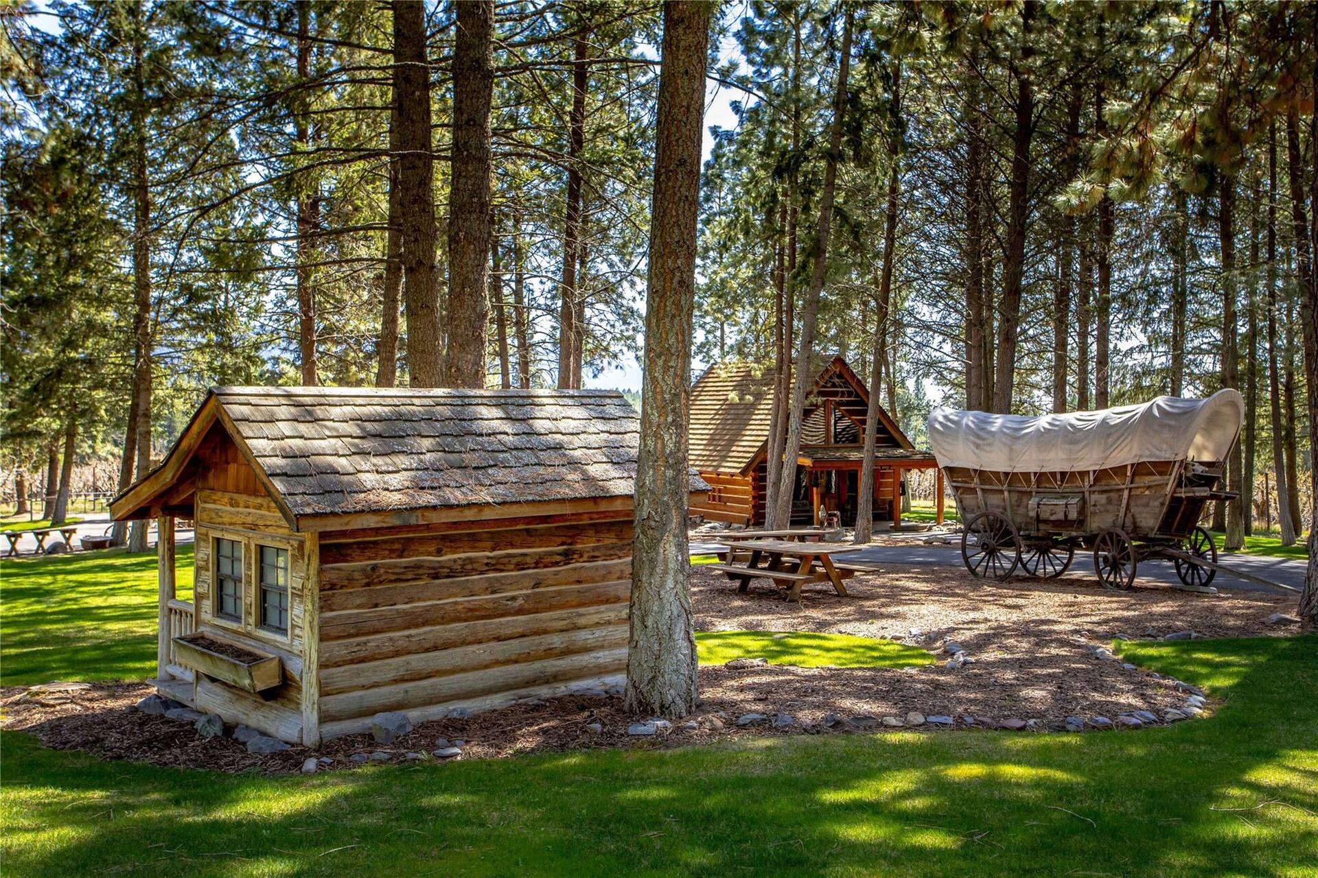 Elk Lake Lodge Montana vacation rental photo 41