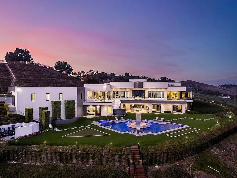 Dolphin Ranch luxury vacation rental in Orange County