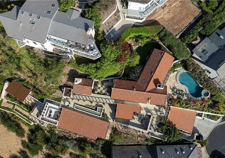 Emerald Ocean luxury vacation rental in Orange County