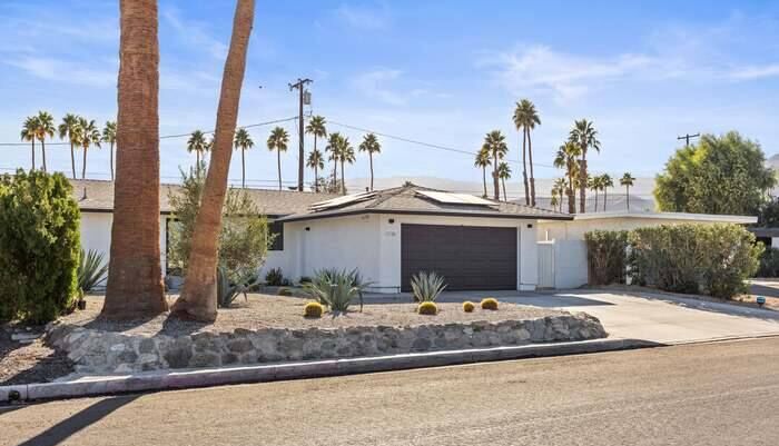 Cantaloupe Desert Palm Springs vacation rental photo 31