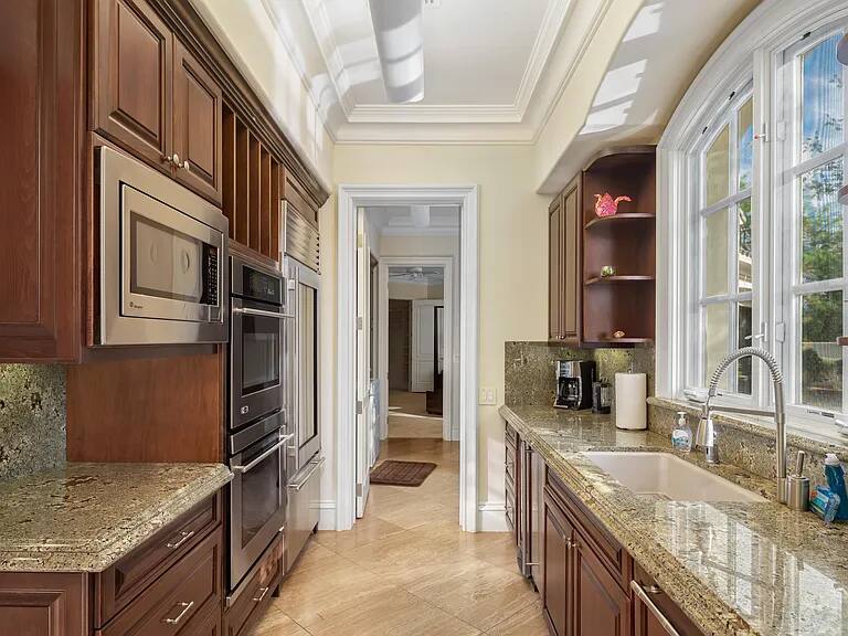 Desert Chateau Palm Springs vacation rental photo 35