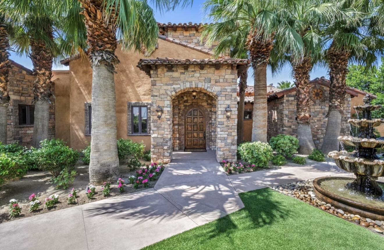Desert Hearts Palm Springs vacation rental photo 3