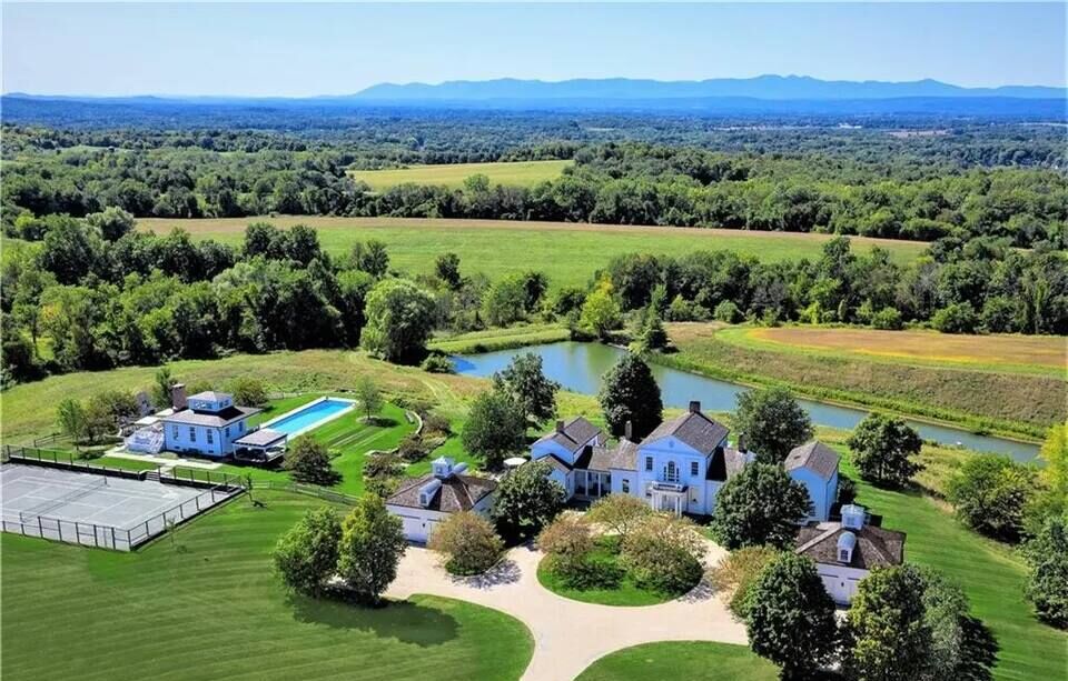 Neumann luxury vacation rental in New York